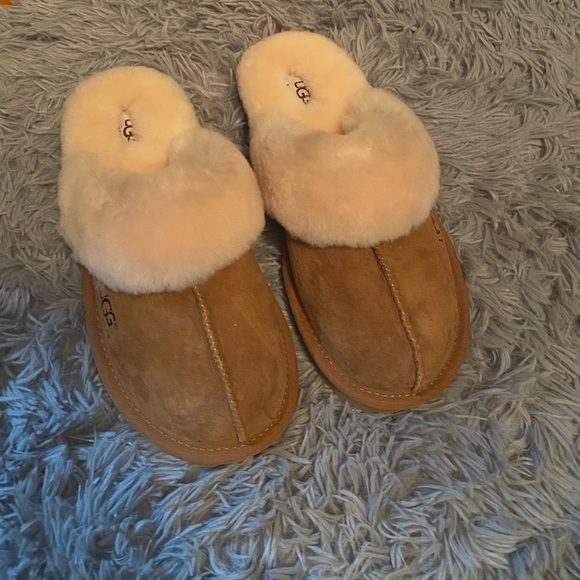 poshmark ugg slippers